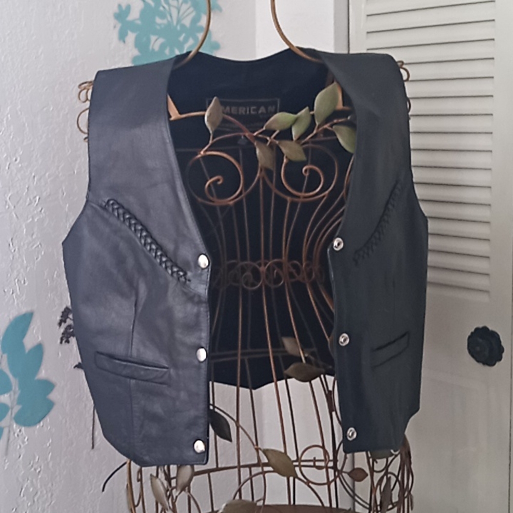 Classic Black Ladies' Leather Vest L